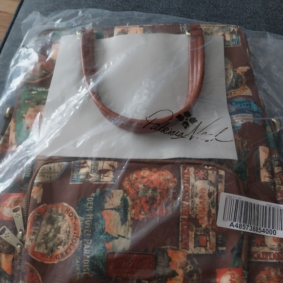 Patricia Nash NWT Coated Canvas Trapani Convertible Backpack - Picture 9 of 11